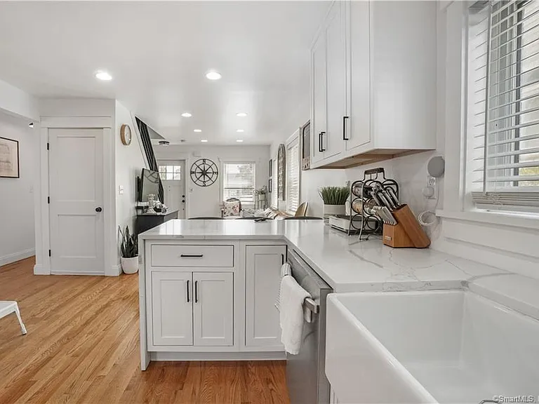120 Englewood Ave — Photo 8