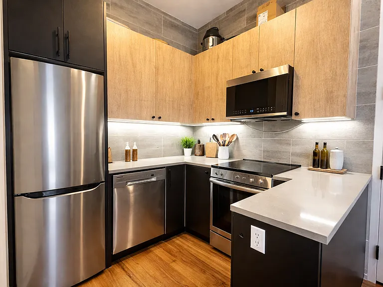 1027 Cortelyou Rd #3 — Photo 3