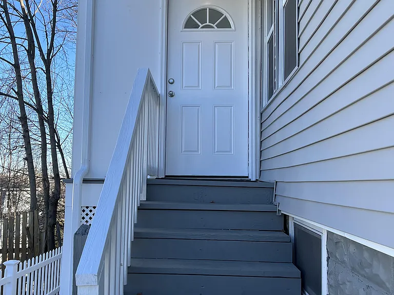 14 Bennett Pl #1 — Photo 2