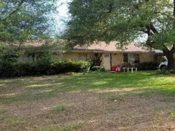 700 Walnut St, Omaha, TX 75571