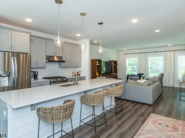 204 Abbe Rd #204, Little Falls Twp., NJ 07424