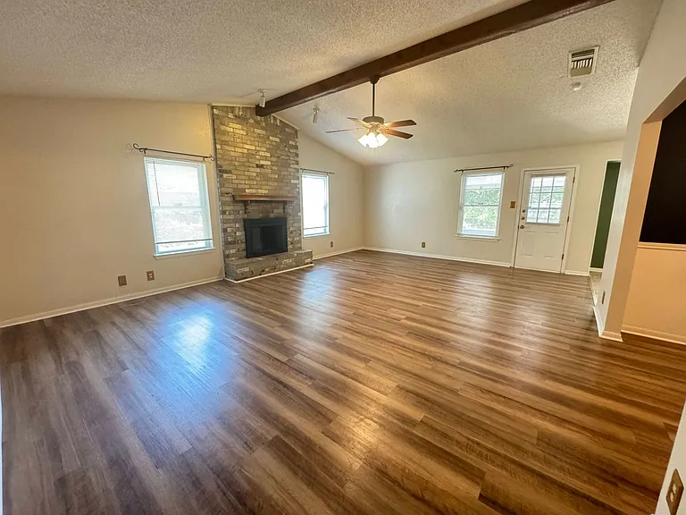 3312 Westrim Dr — Photo 2