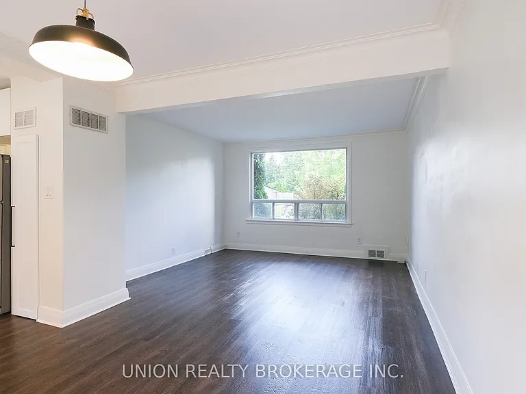 87 Midland Ave — Photo 9