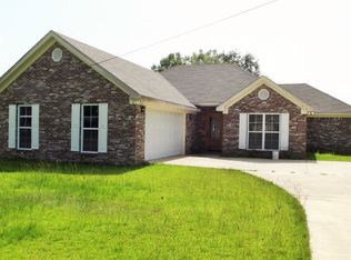 609 Willow St, Sandersville, MS 39477