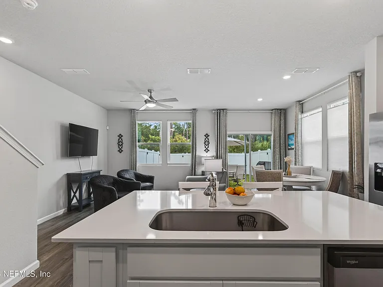 14532 Macadamia Ln — Photo 9