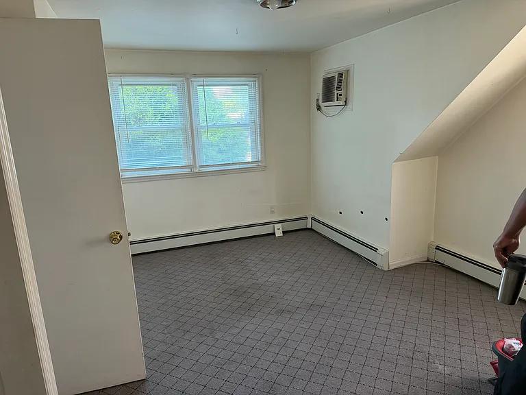 260 Toronto Ave #2 — Photo 5