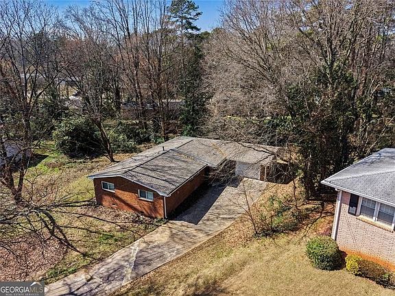 2nd image of 3932 Jane Marie Ln
