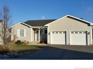 38 Autumn Ln, Middletown, CT 06457