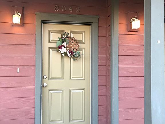 2nd image of 8042 SE Sporri Ln