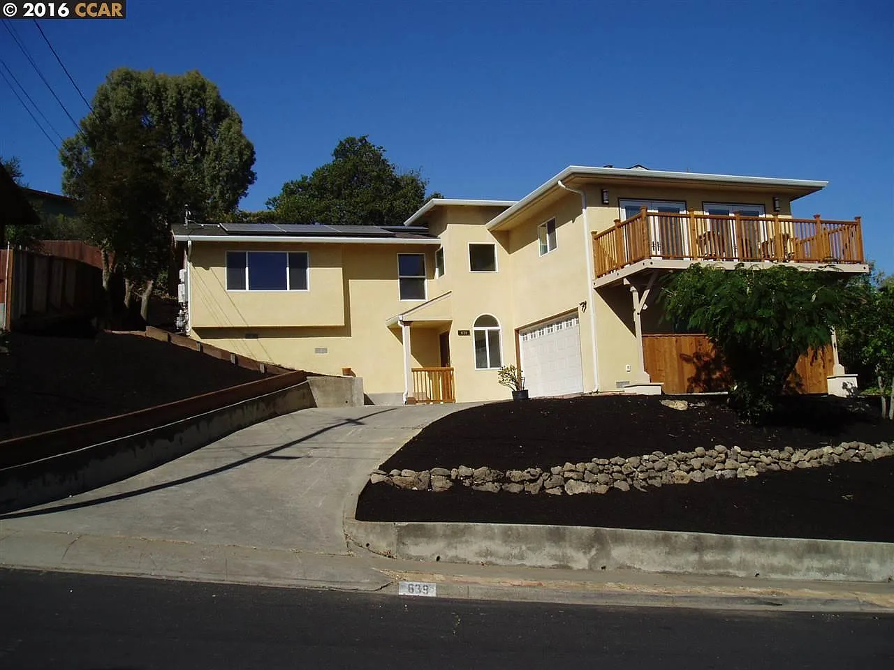 639 Ulfinian Way photo 1