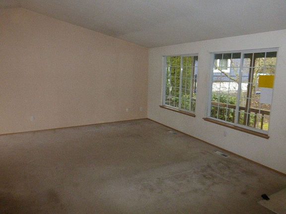 5th image of 9022 1st St SE