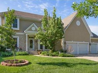 8163 Lingle Ln, Lenexa, KS 66215