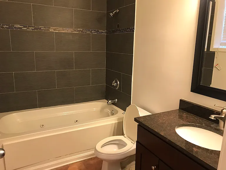6608 S Maryland Ave #1N — Photo 3