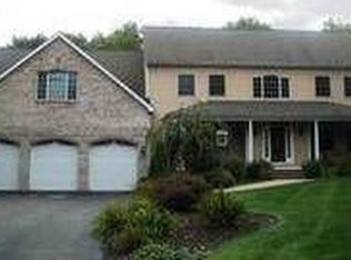 8 Sumac Ln, Sharon, MA 02067