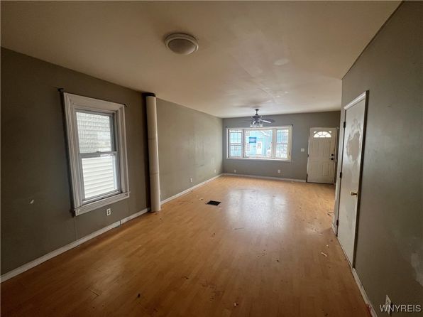 123 N Marion St, North Tonawanda, NY 14120