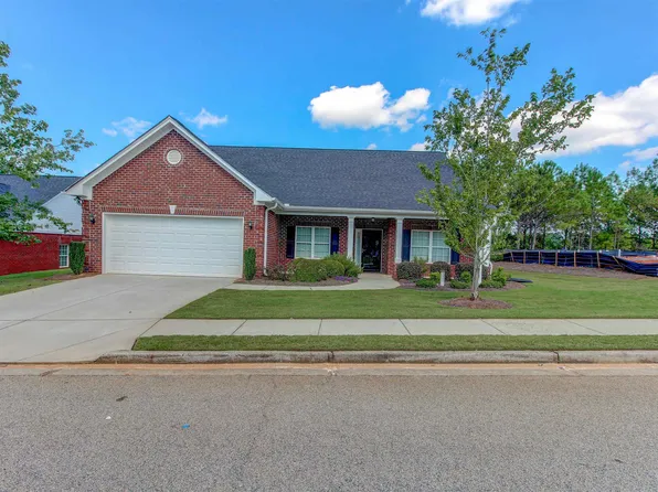220 Park Place Trl, Social Circle, GA 30025