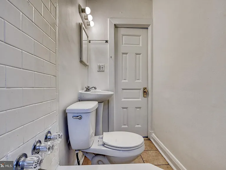 1208 N Calvert St #5 — Photo 20