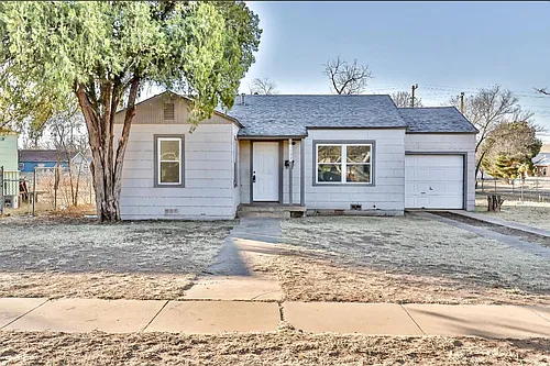 1923 39th St Photo 1
