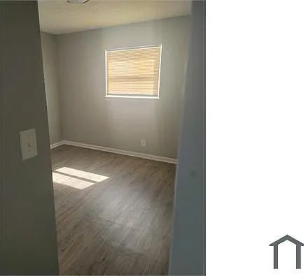 2 bed, 900 sqft, $1,025 — Photo 2