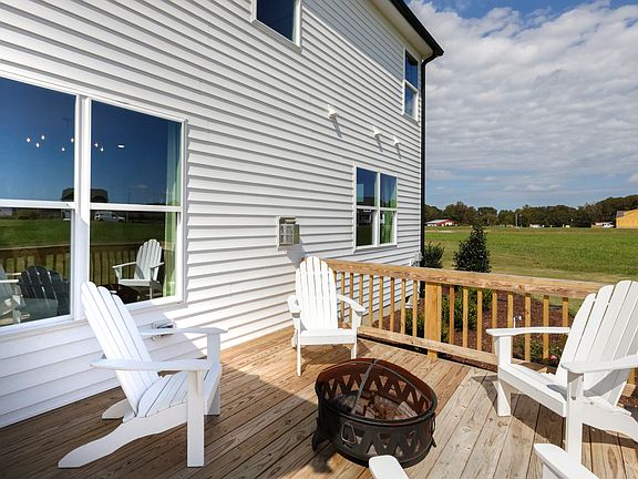 These photos are representative of this floor plan, but all options may not be available in every co