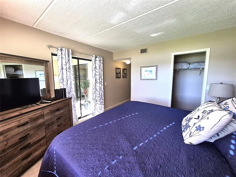 50 Woodlake Pl #50 — Photo 24