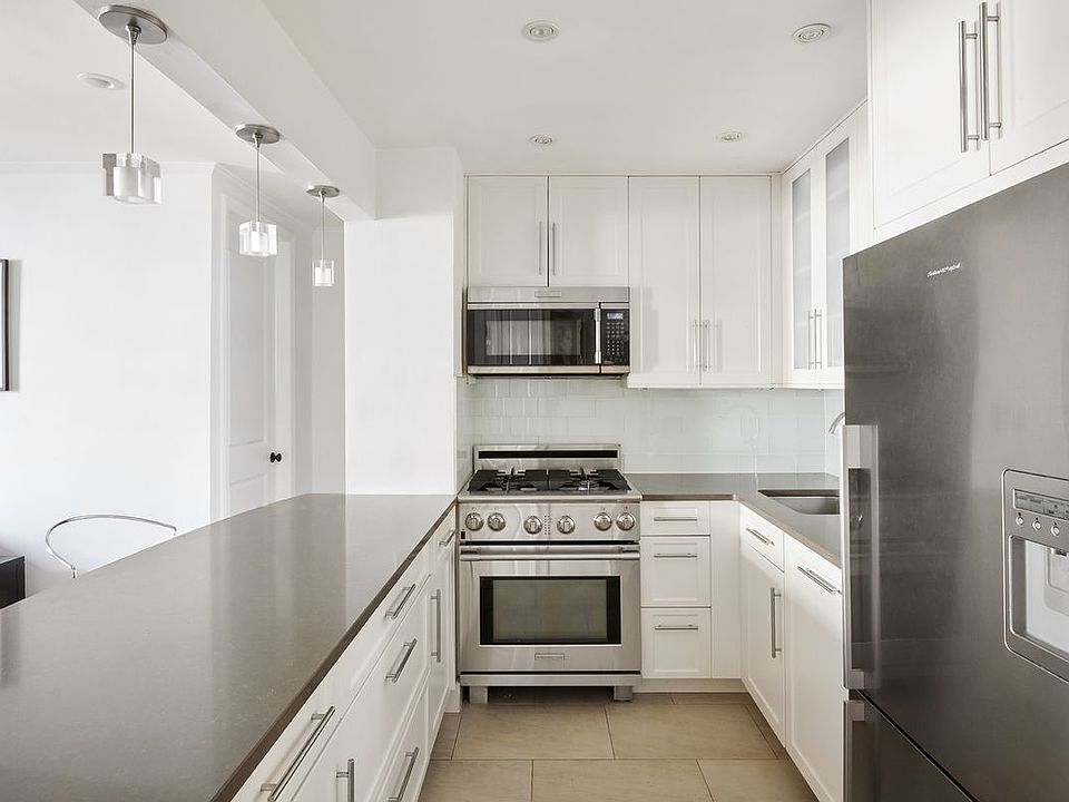 1st image of 4 W 109th St APT 4E