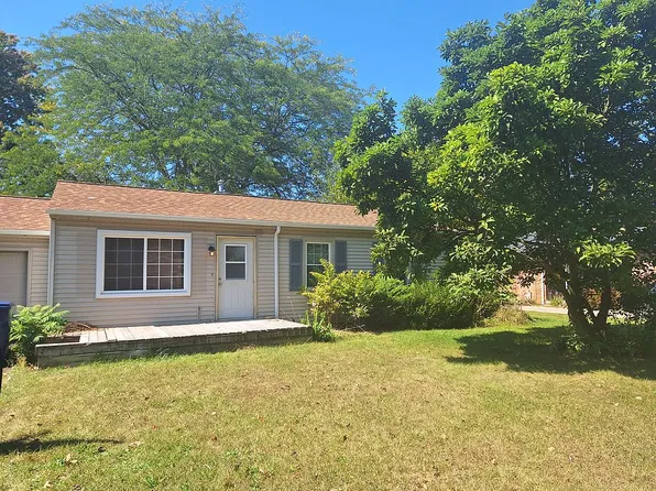 2789 Wellesley Dr, Saginaw, MI 48603