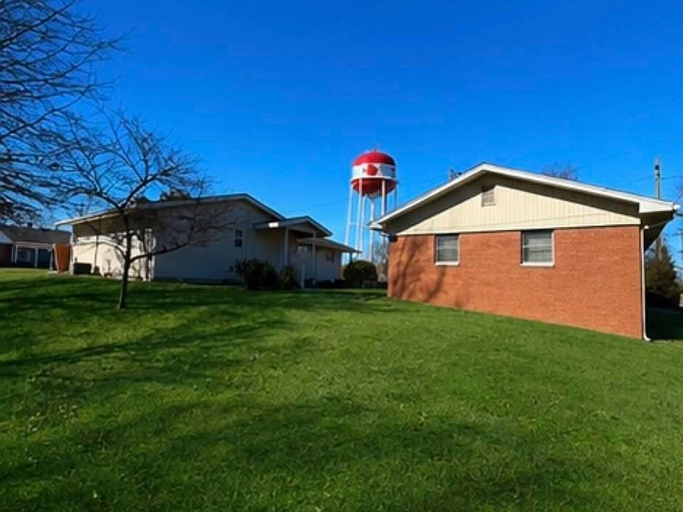 1st image of 444 10th St