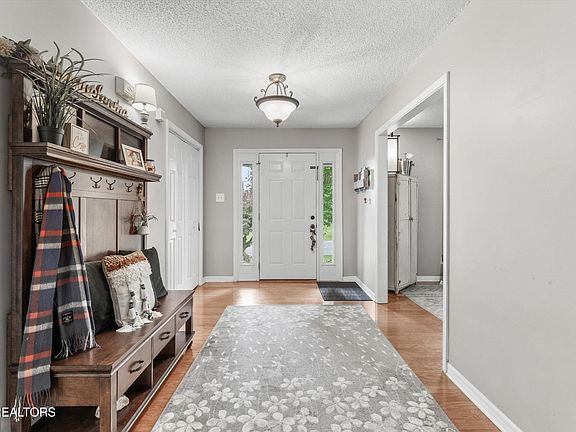 5th image of 503 Montgomery Ln