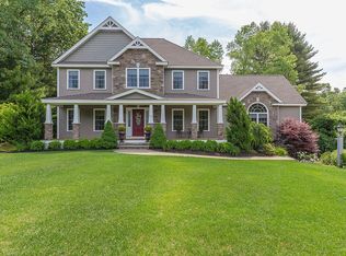 42 Concord Rd, Chelmsford, MA 01824