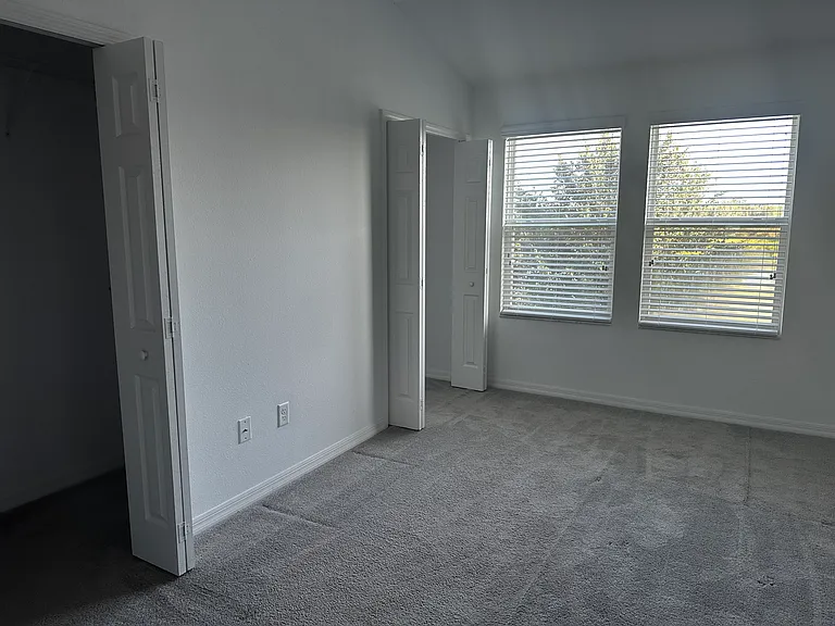 29881 Southwell Ln — Photo 9