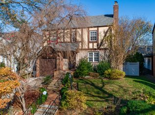 8217 217th St, Queens Village, NY 11427