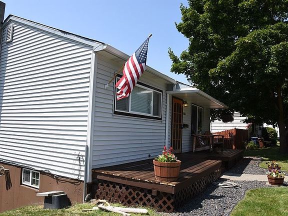 2nd image of 6025 N Greenwood Blvd