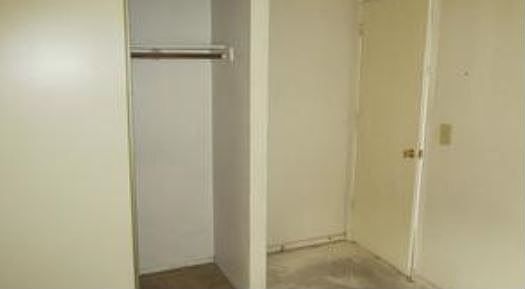 4th image of 7735 W Meadowbrook Ave