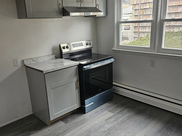 10 Gifford Ct #1 — Photo 9