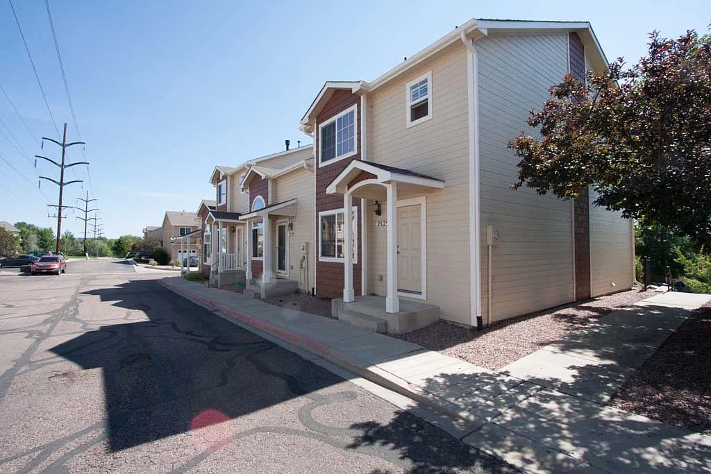 2 bed, 1135 sqft, $1,800 — Photo 4