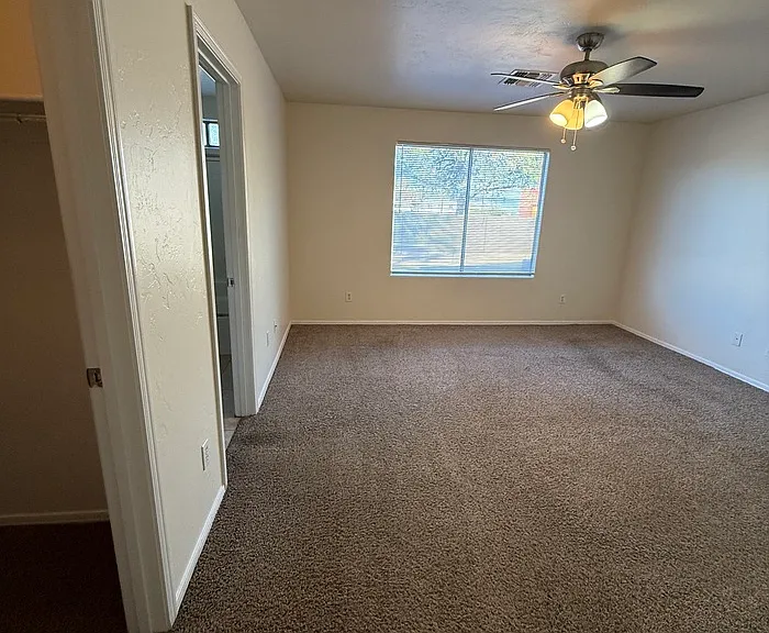 1284 W Laporte Ln — Photo 15