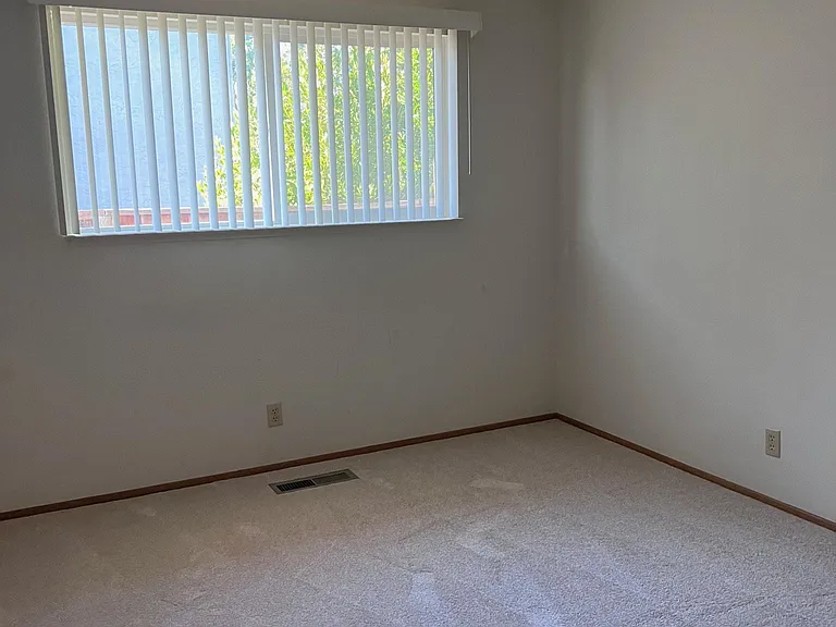 11138 Sutherland Ave — Photo 11