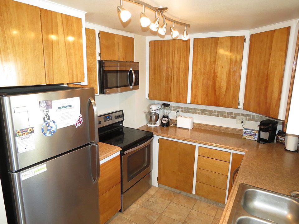 1st image of 1210 Sanders Dr