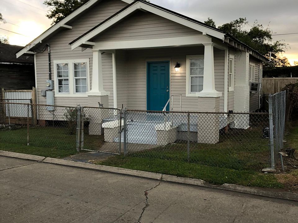 1st image of 607 W Washington St