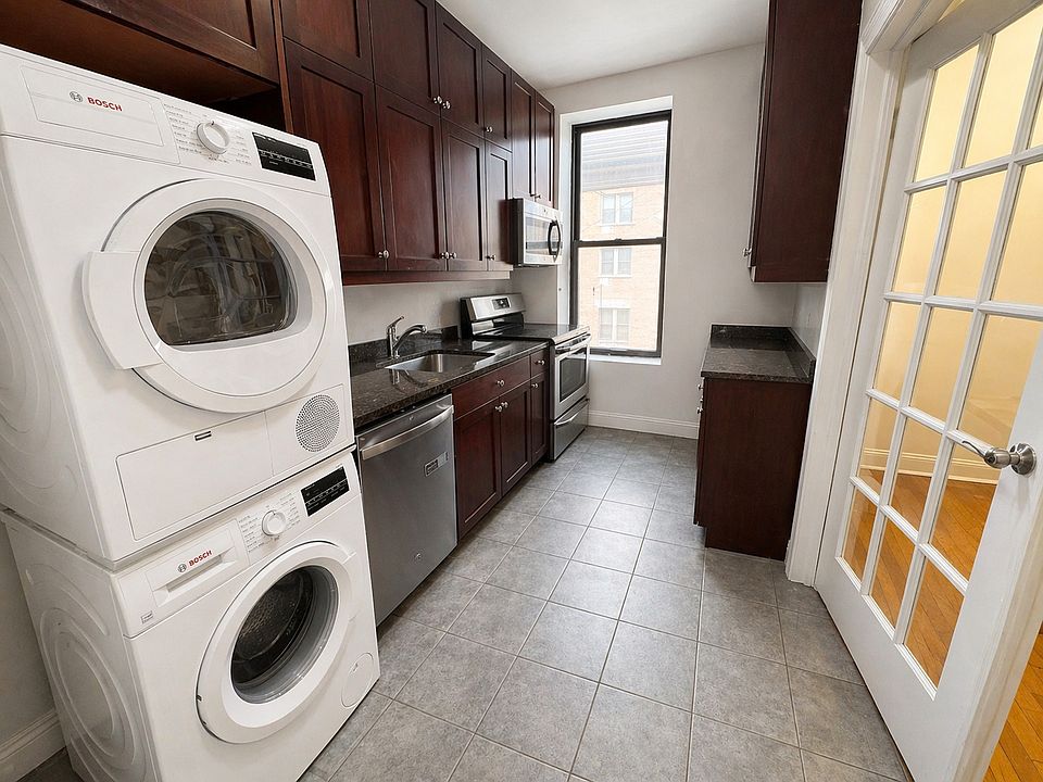 1st image of 1428 Lexington Ave APT 4B