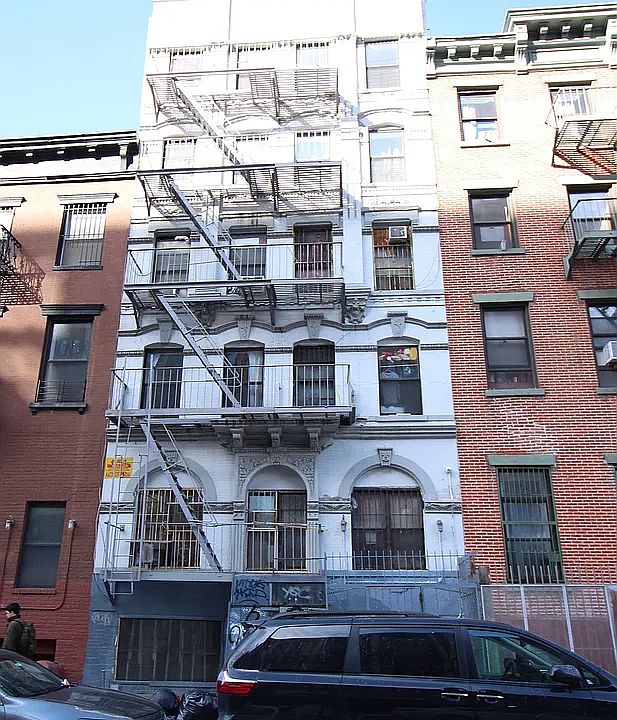 1st image of 199 Henry St APT 2