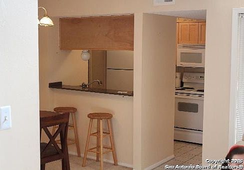 4th image of 3843 BARRINGTON ST #240