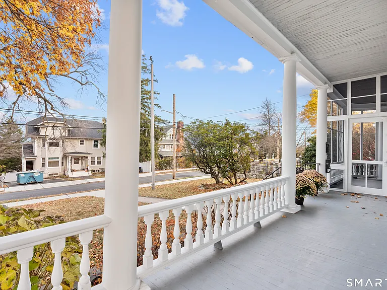 43 Elmwood Ave — Photo 24