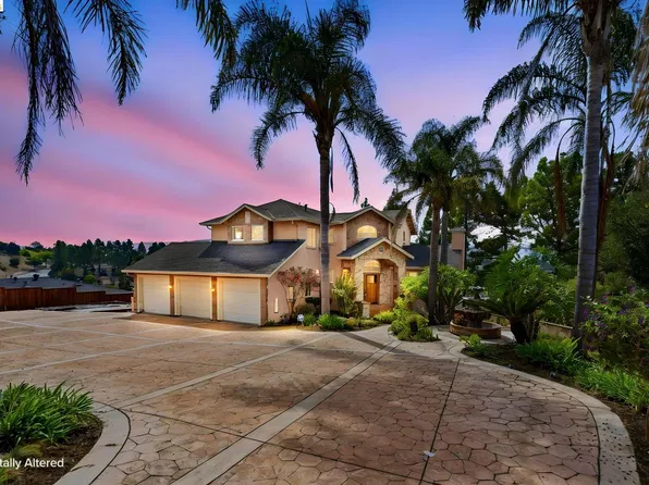 2008 Thompson Ln, El Sobrante, CA 94803