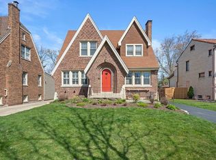 306 Southcote Rd, Riverside, IL 60546