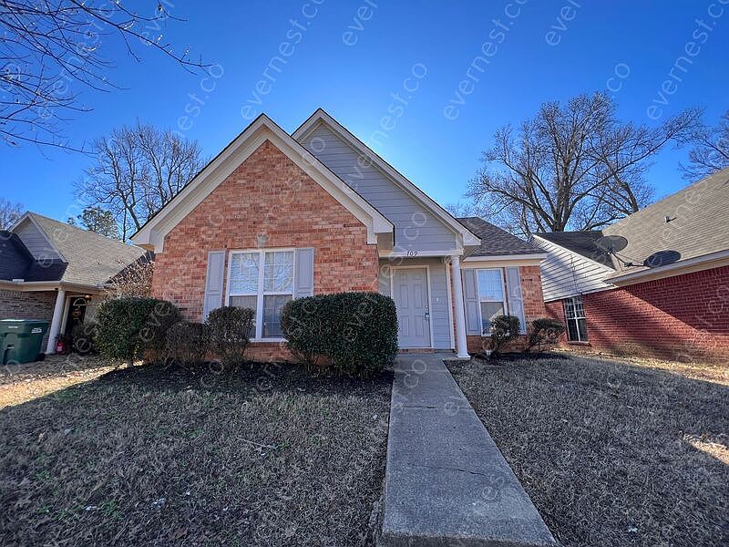 1st image of 709 Burton Ln