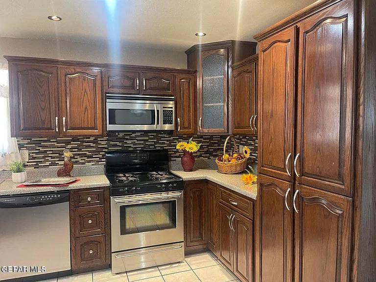 808 Merriman Dr — Photo 18