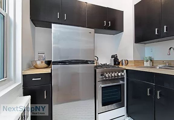 3rd image of 310 E 49th St APT 9B