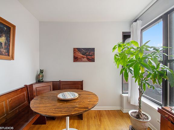 5th image of 5323 N Kenmore Ave #3A